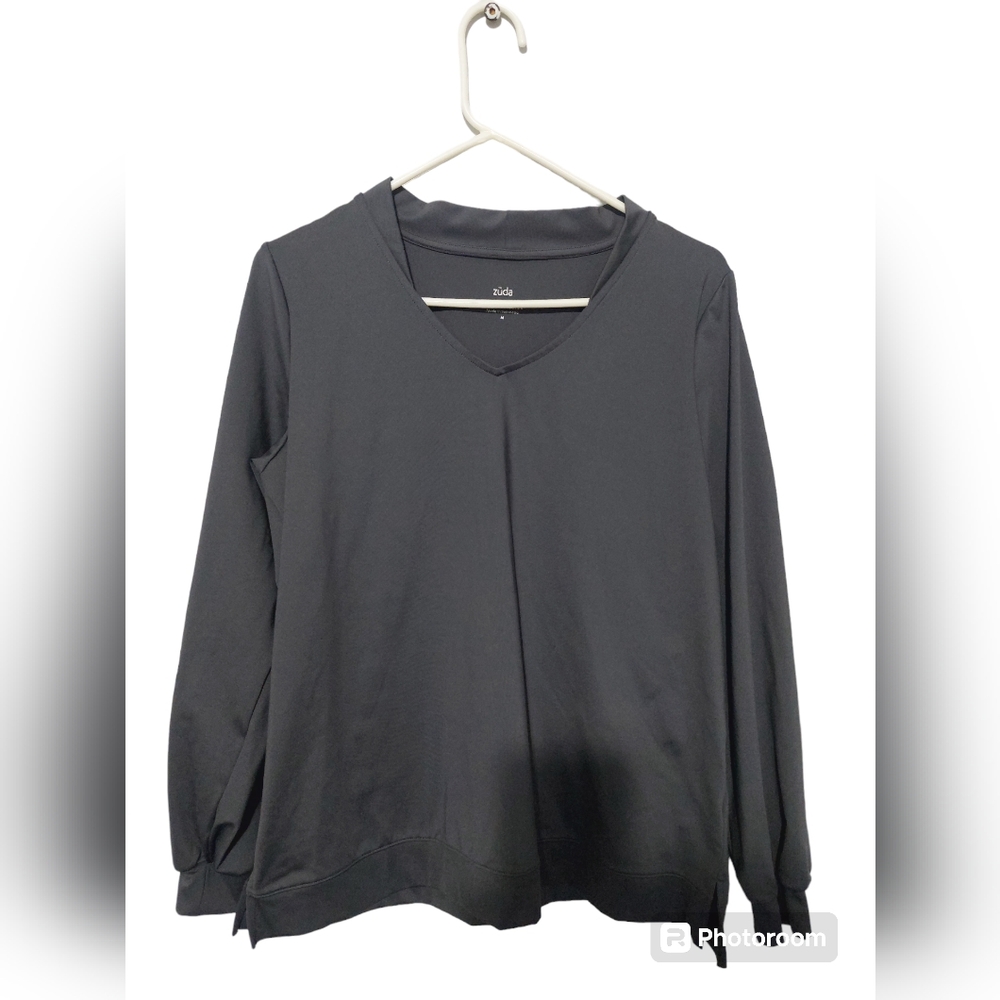 Zuda Athletic Grey Yoga Shirt Womans sz Medium Long Sleeve Stretch